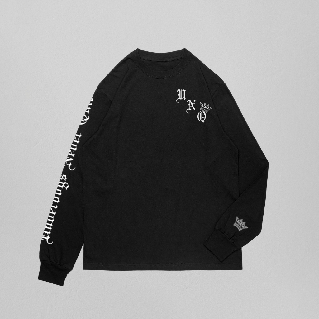 Underdogs Never Quit: Old English Long Sleeve T-Shirt (Black)