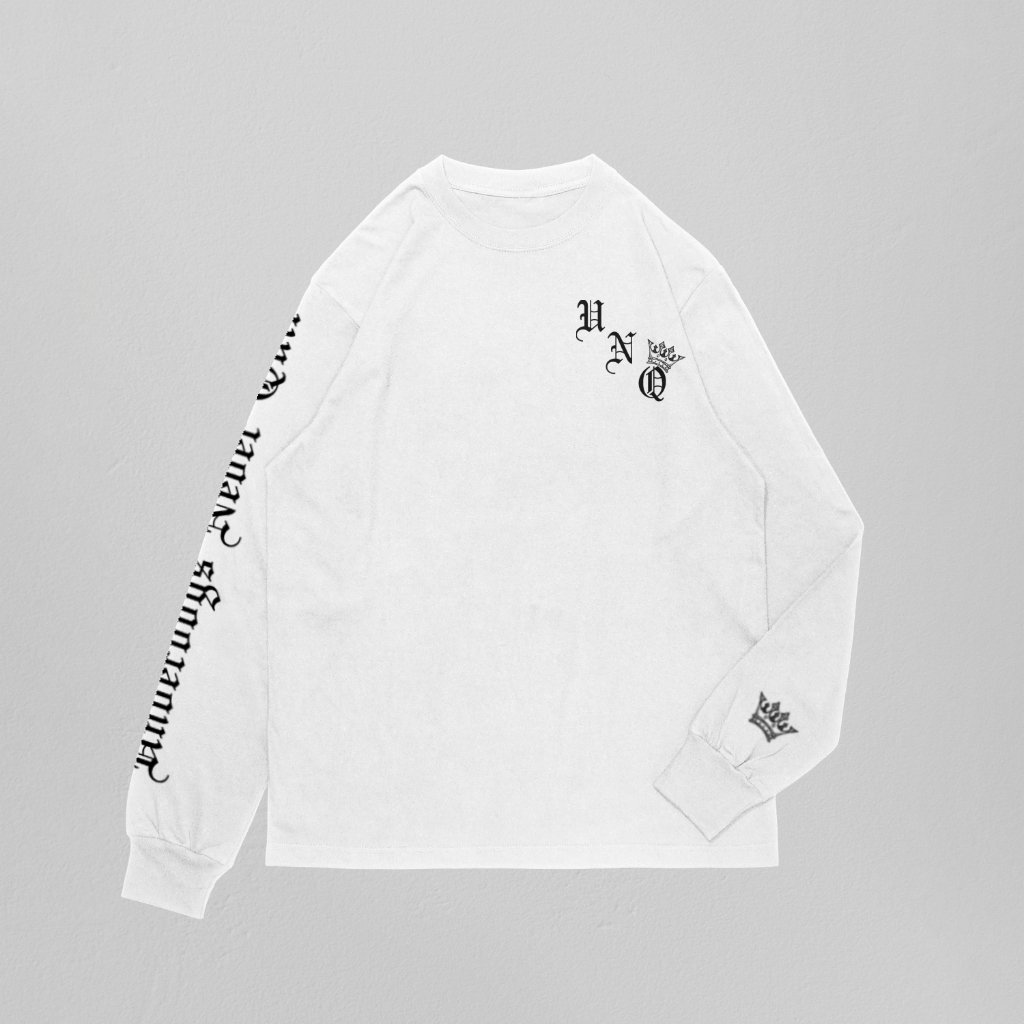 Underdogs Never Quit: Old English Long Sleeve T-Shirt (White)
